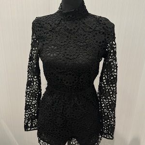 NWT Open Back Selfie Leslie Lace Romper-XS